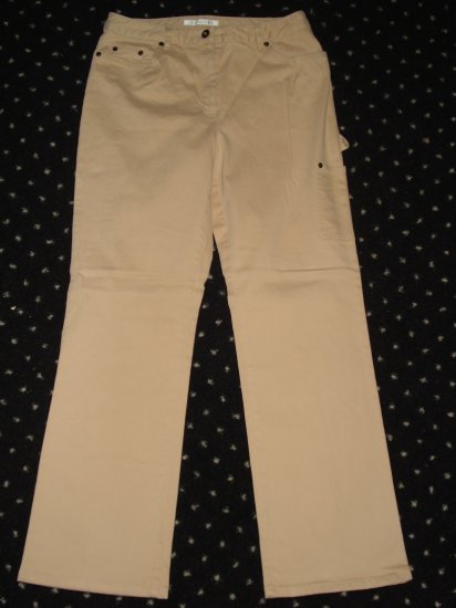 *Free Shipping* NWOT Jones Wear Cargo Khakis 10