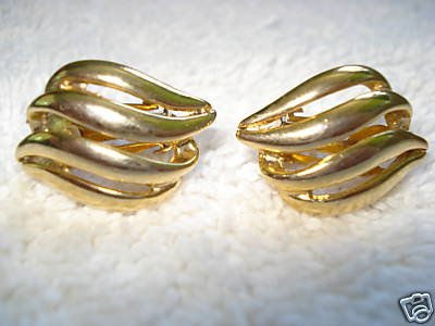 FREE SHIPPING Gold Wavy Clip-On Earrings