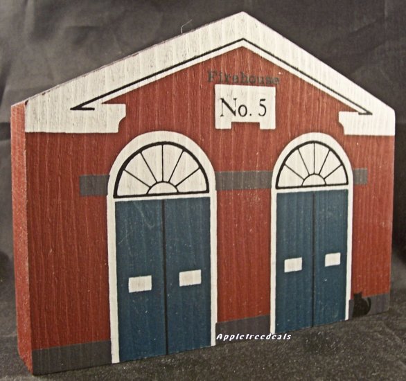 THE CAT'S MEOW VILLAGE 1985 SERIES III CONNECTICUT AVENUE FIRE HOUSE