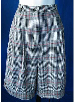 SIZE 6 - Talbots Glen Plaid Long Shorts Golf Or Vacation