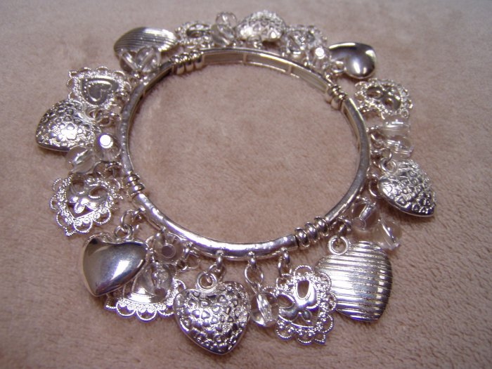 Silver Heart Dangle Stretch Bracelet