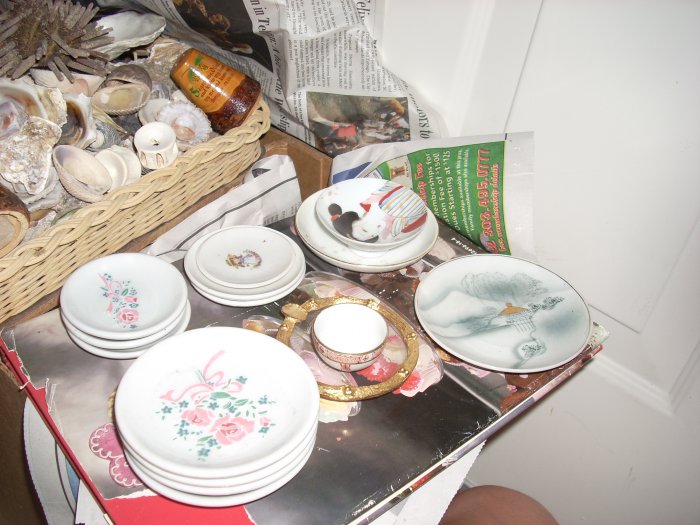 tea set pieces china; plates mostly
