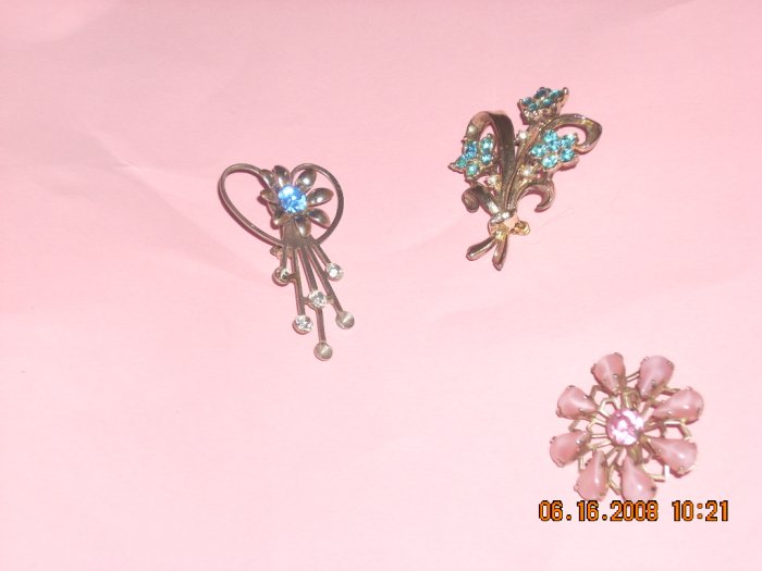 vintage lot of 3 pins