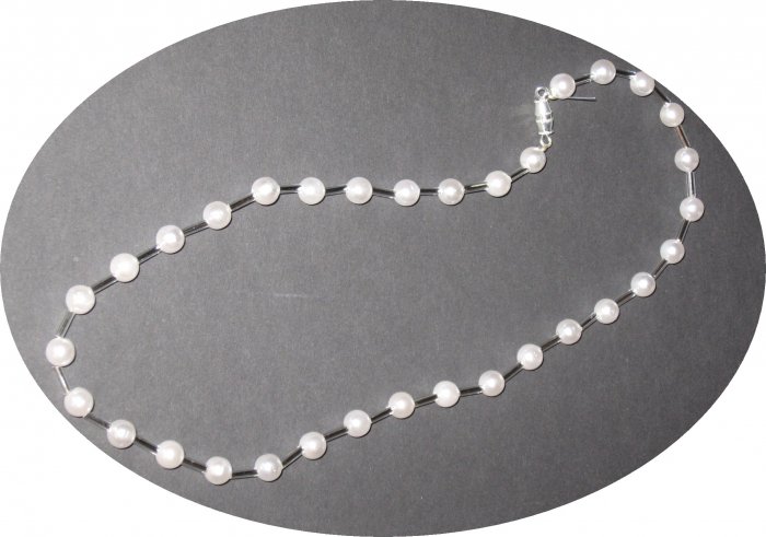 Pearl-n-bugle Necklace