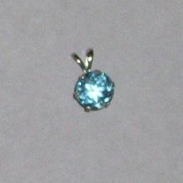 14K White Gold 7mm Light Blue Sapphire Pendant