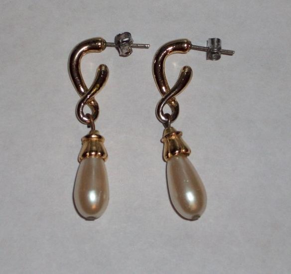 CLEARANCE: Faux Pearl Dangle Earrings
