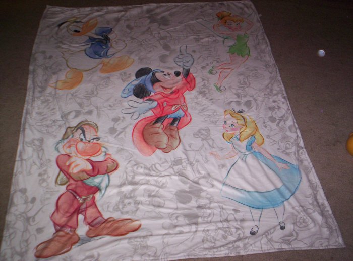 DISNEY FLEECE THROW FROM THE STUDIO COLLECTION NEW