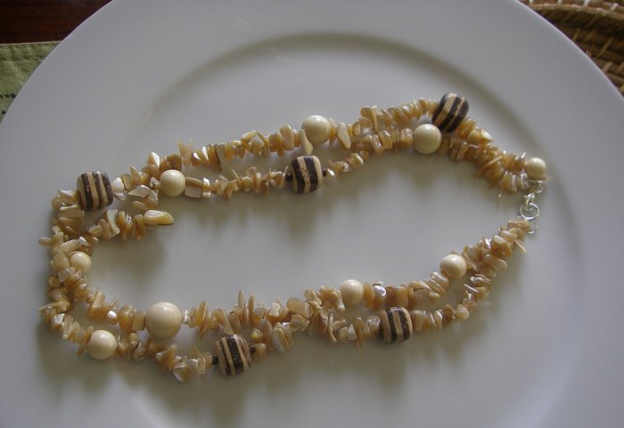 Neutral Chip Necklace