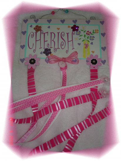 Tiny Trends Boutique Hair Bow Holder "Cherish"