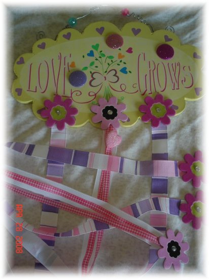 Tiny Trends Boutique Hair Bow Holder "Love Grows"