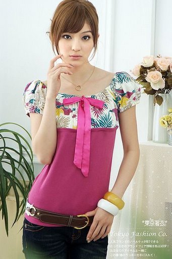 Floral - Sleeve Slimming Blouse