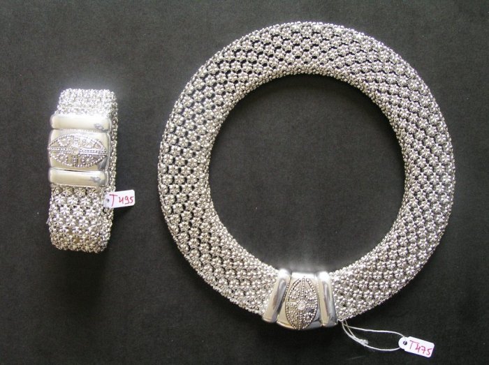 necklace and bracelet set /silver plated /NWT