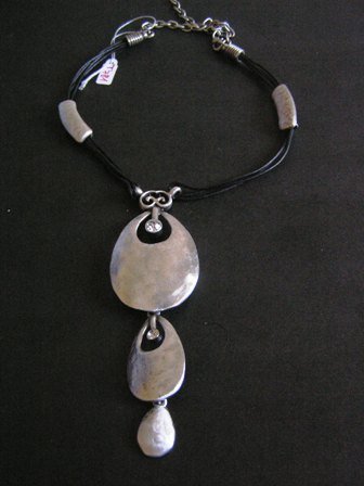 Beautiful Swarovski crystal necklace/silver plated