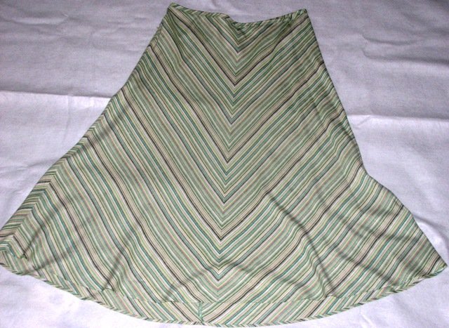Yarn Dyed Linen-Blend Skirt (Size: 18/20)