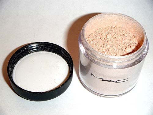 MAC Pigment *YOUR LADYSHIP* LE (¼ tsp)