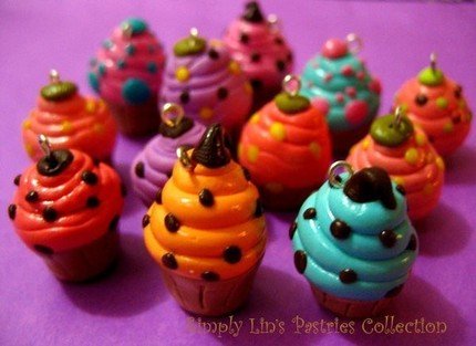 Cupcake Charm - 8 pcs Assorted