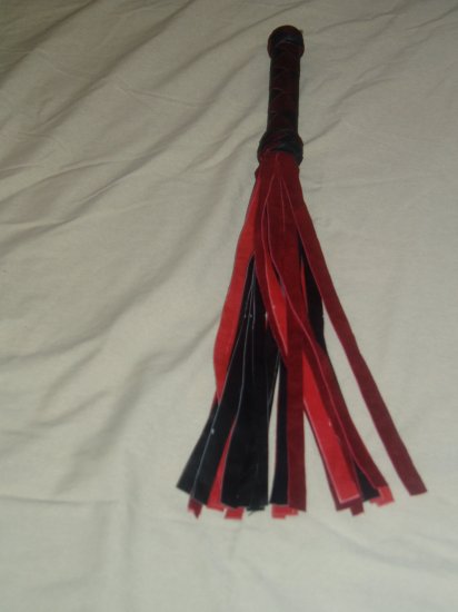 Black & Red Flogger