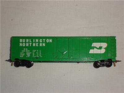 HO TYCO Burlington Northern Box Car Model Railroad