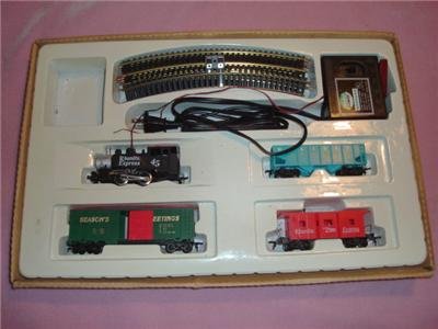 HO Model Power Riunite Express Holiday Christmas Train Set