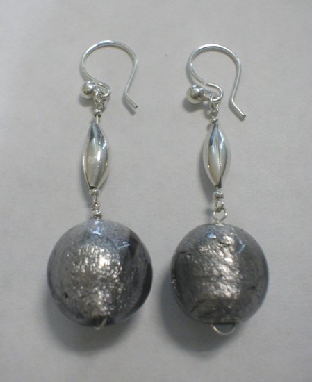gray murano earrings - aretes de murano gris