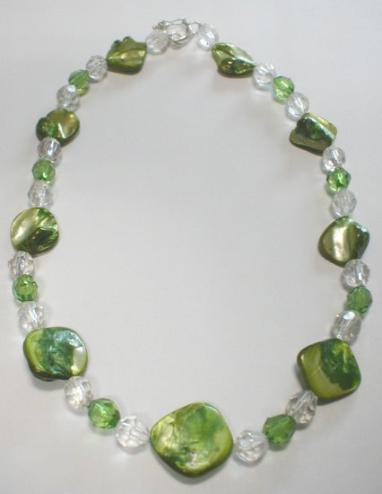 green nacre necklace - collar de nacar verde