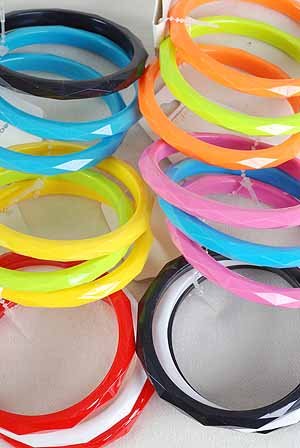 3pcs Bangle Acrylic 3" Wide W Dialmond CutColor Asst/DZ/DZ 6 Color Asst/DZ