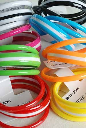 3pcs Bangles Acrylic With Strips/DZ 8 Color Asst