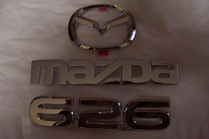 MAZDA 626 trunk emblem