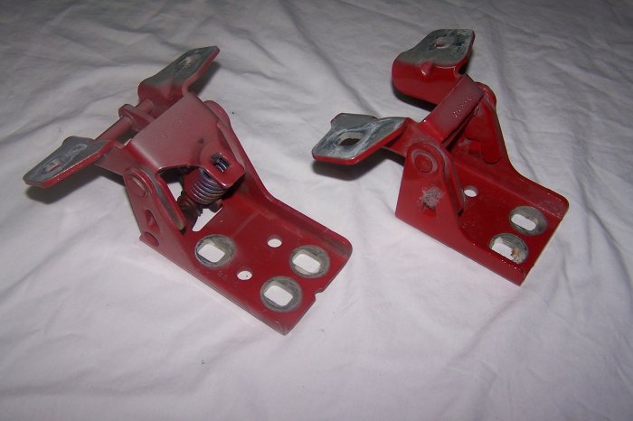 Dodge Ram drivers front door hinges