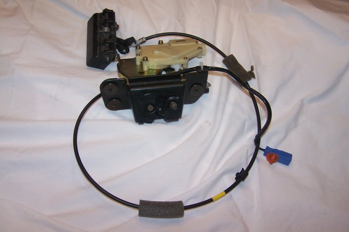 Acura MDX tail gate lock assy with handle