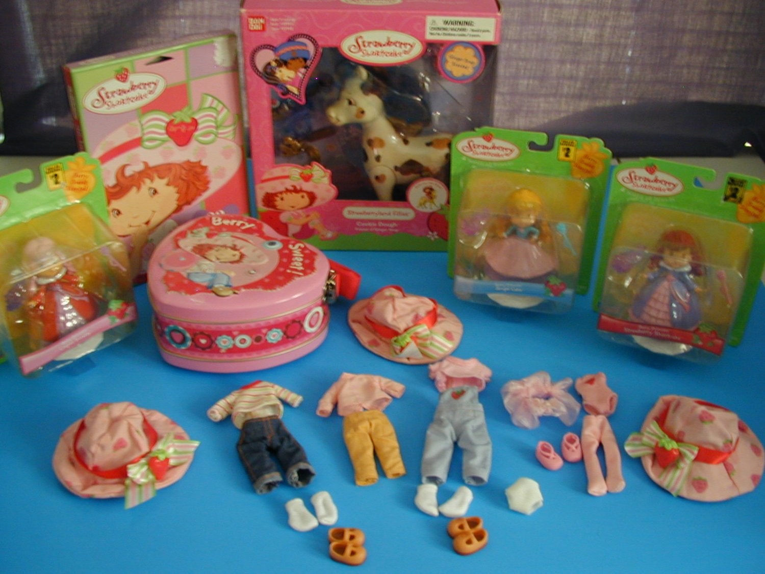 Strawberry Shortcake Ban-Dai Lot~ Cookie Dough Filly~ Berry Princess~Clothes