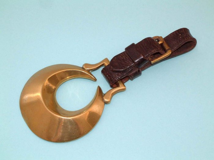 ANTIQUE VICTORIAN ENGLISH HORSE BRASS