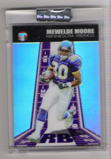 2004 TOPPS PRISTINE MEWELDE MOORE VIKINGS UNCIRCULATED REFRACTOR CARD
