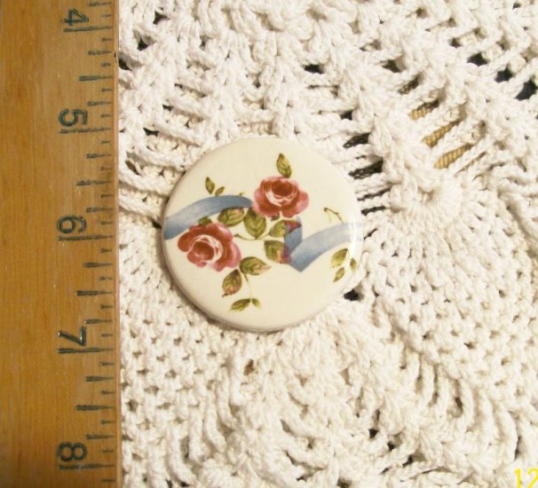 Mosaic Tiles ~RIBBON ROSES ~1 HM Pendant - Pin