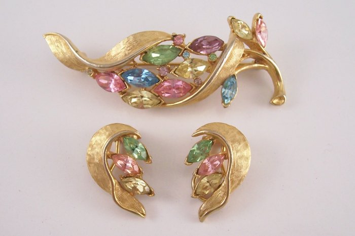 Vintage Yellow Blue Lavender Pink Rhinestone Brooch Earring Set Pastel Floral