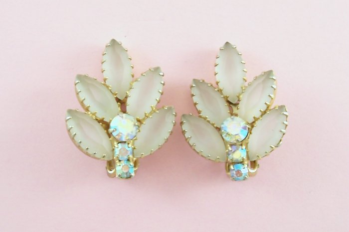 Vintage Juliana White Vanilla Frosted Aurora Borealis Earrings Matte Leaf Delizza and Elster