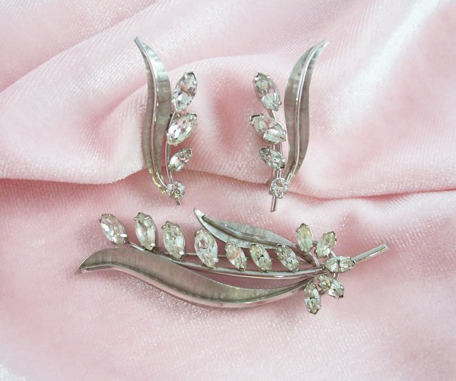 Vintage Krementz Rhinestone Brooch Earrings Demi Set