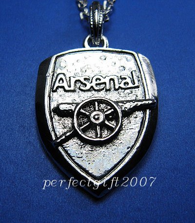 Arsenal Football FC Club Sports Unique Metal Necklace Pendant Free Chain