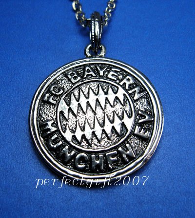 Bayern Munich Football FC Club Sports Unique Metal Necklace Pendant Free Chain