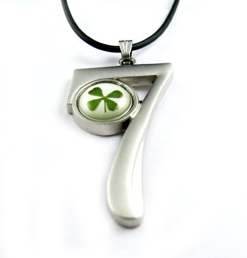 Real Four 4 Leaf Clover Necklace Pendant Number 7