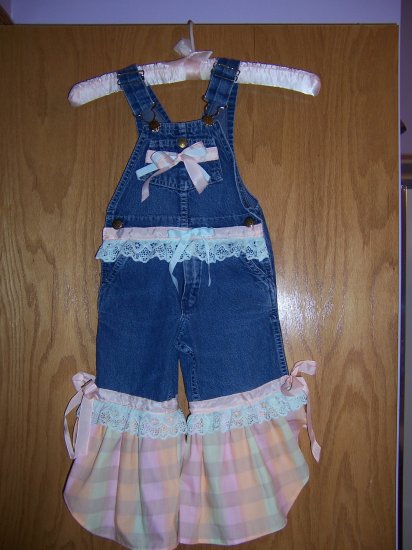 plaid ruffled overall capris and bonnet size 3