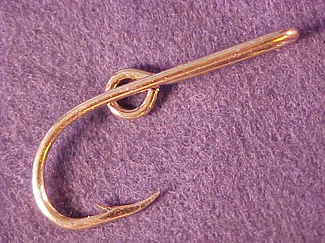 1 FISH HOOK HAT PIN-GOLDTONE>>FREE SHIPPING