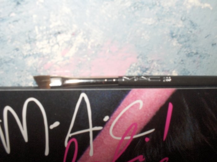 MAC # 266 Brush Eyeliner