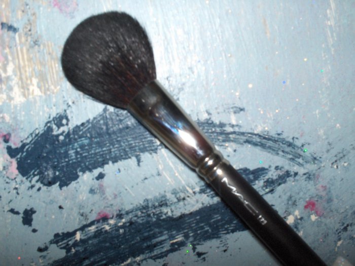 MAC # 129 Powder Brush