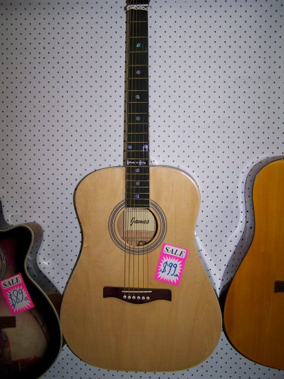 accoustic full size 6 string