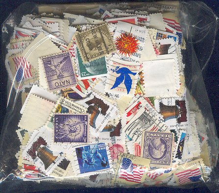 A LARGE U.S. STAMP MIXTURE