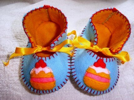 Light Blue & Gold Booties with Cakes, 0-3 months (RM 87)