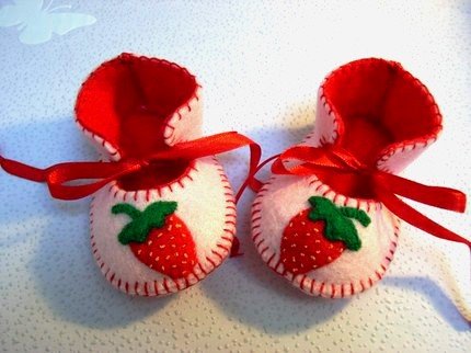 Light Pink & Red Booties with Strawberries, 0-3 months (RM 80)