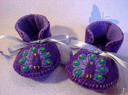 Purple & Lavender Booties with Peacocks, 3-6 months (RM 84)