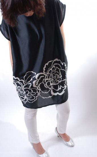 BOLD FLORAL PRINT TUNIC